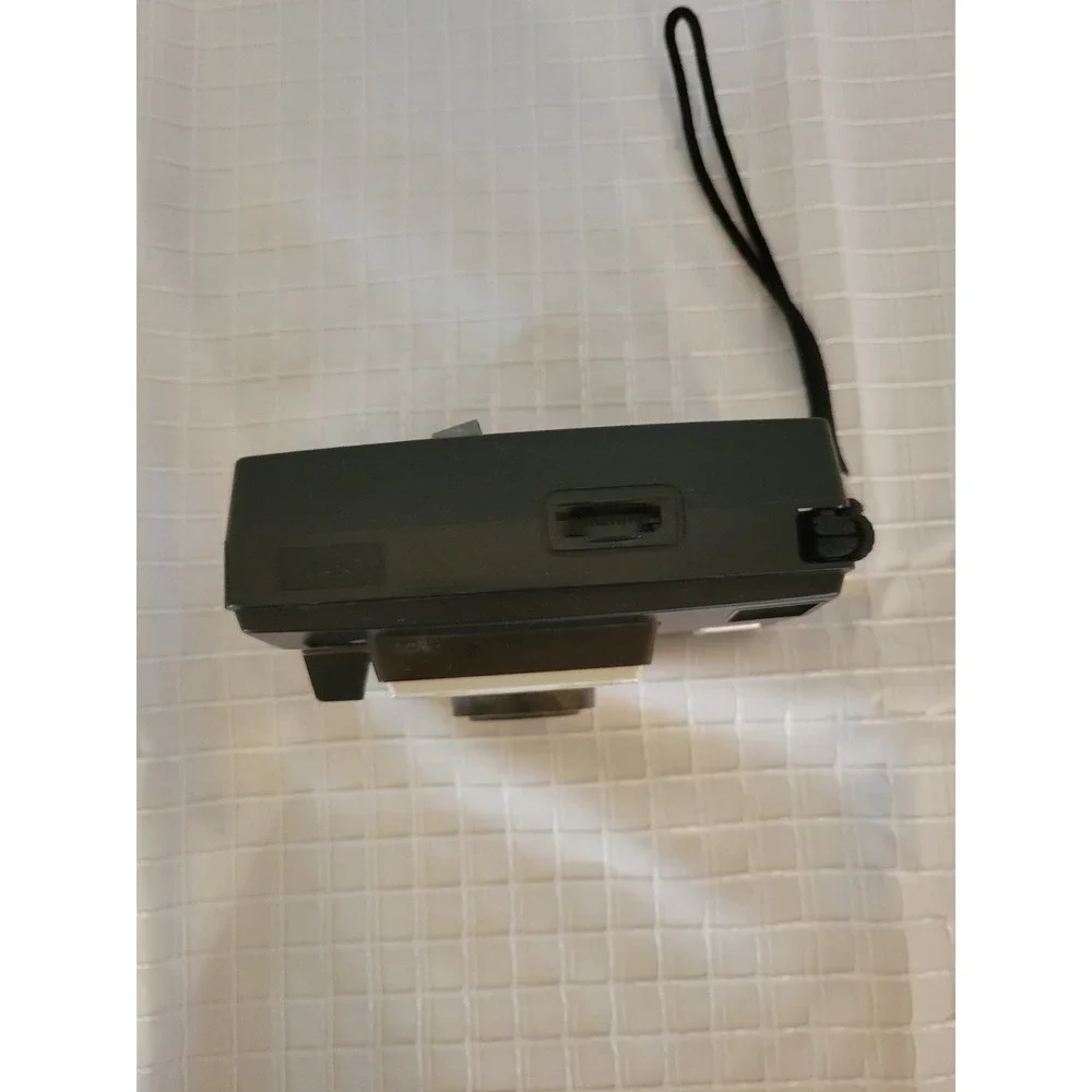 Kodak Instamatic X-15F Vintage 126 Cartridge Film Camera Made in USA Black‎